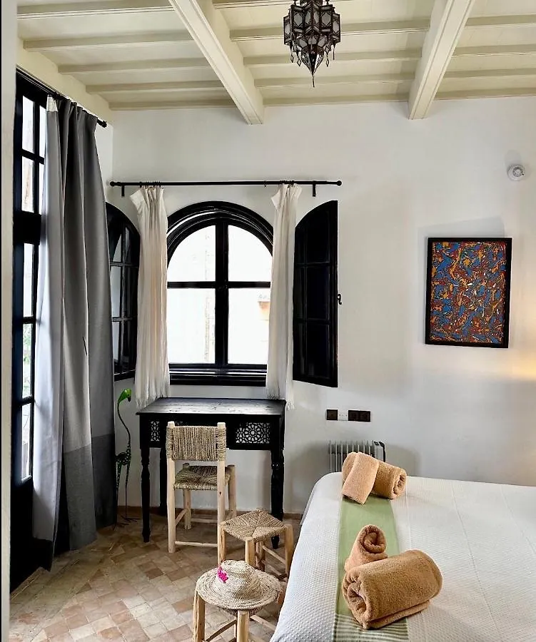 Pensjonat Riad Dar Awil As-Suwajra