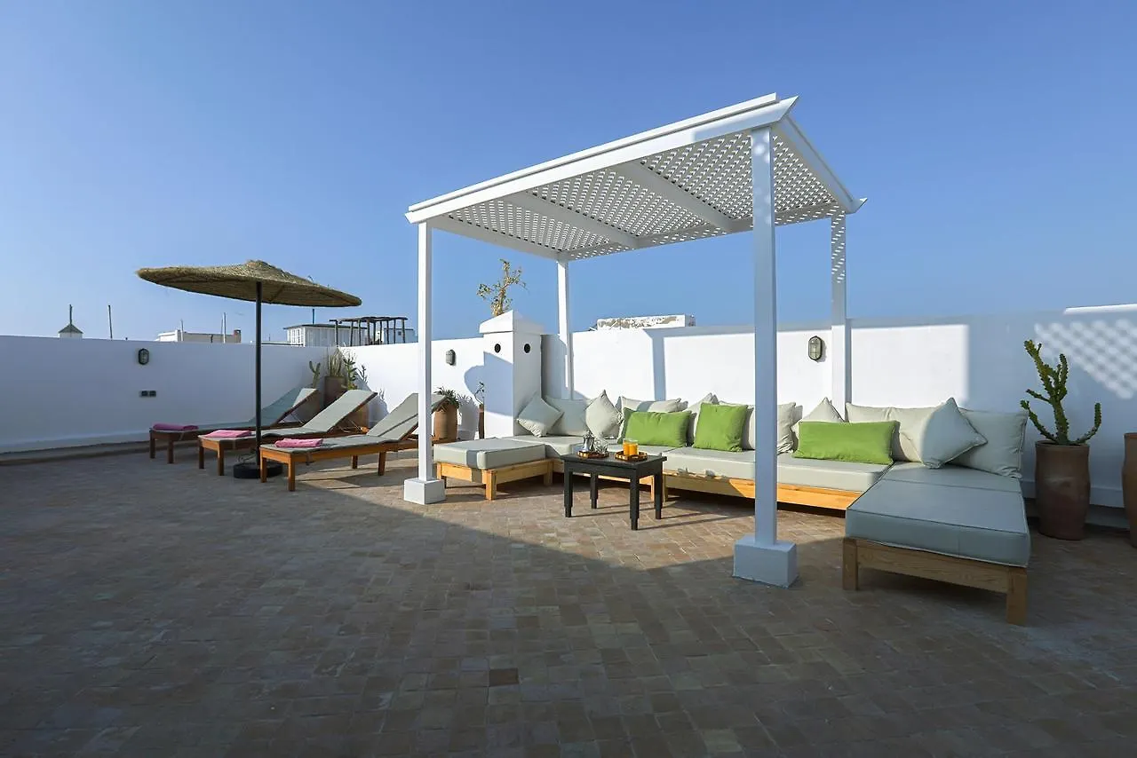 Riad Dar Awil As-Suwajra Pensjonat